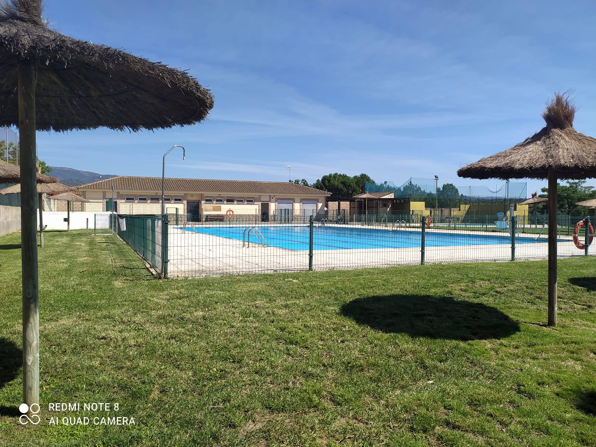 Abierta licitación para el el arrendamiento del bar de la piscina municipal de Cardiel de los Montes