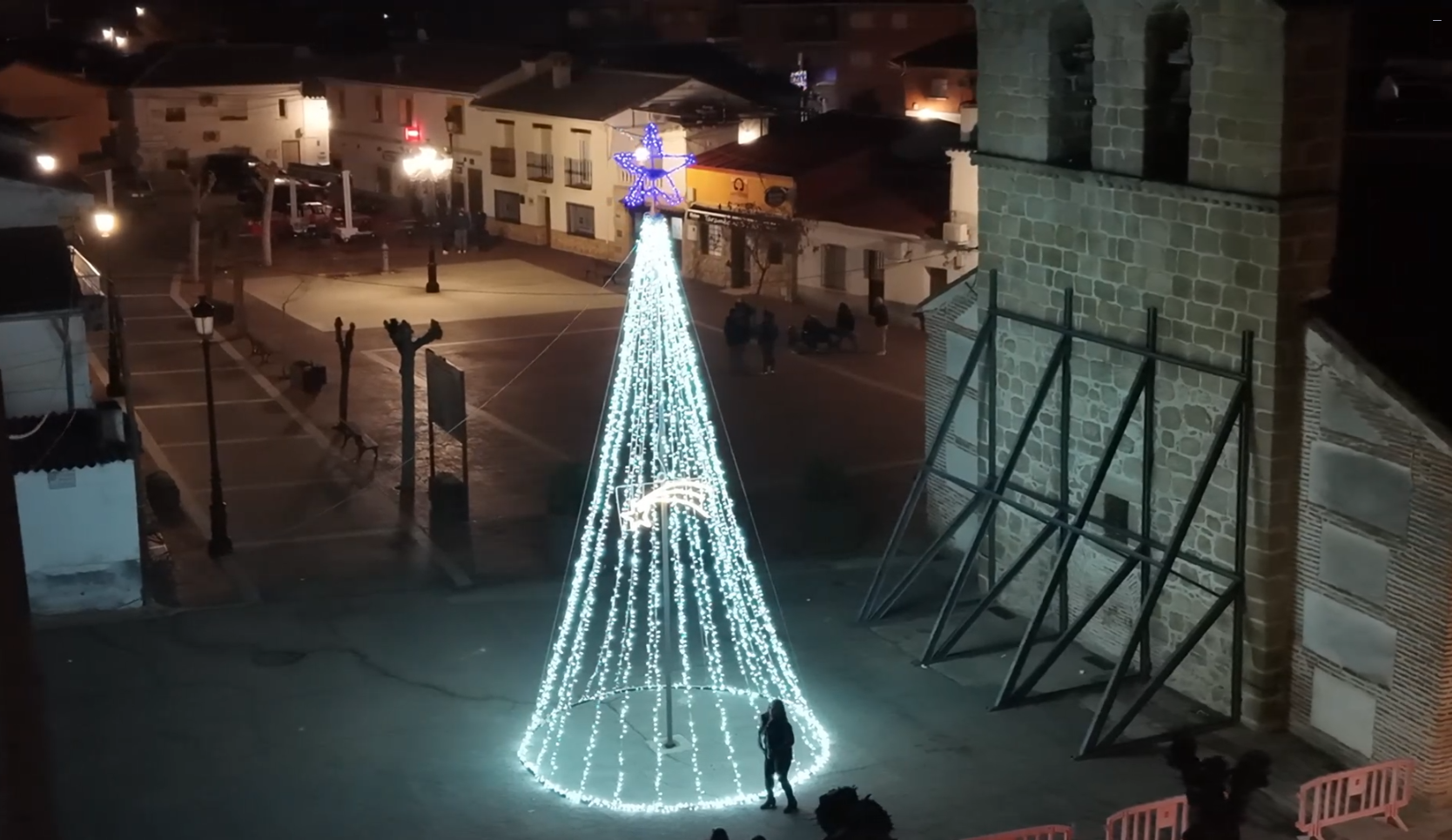 Cardiel de los Montes Ilumina su Navidad con el Tradicional Encendido del Árbol